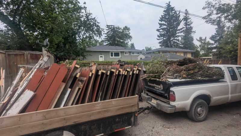 Standard Pick-Up Truck - Main Floor Pick Up